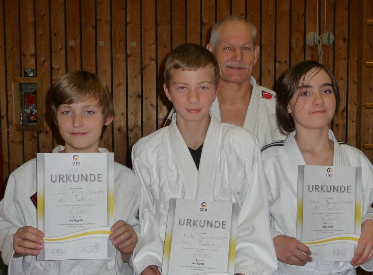 Erfolgreiche Judo-Gürtelprüfung Vor Weihnachten